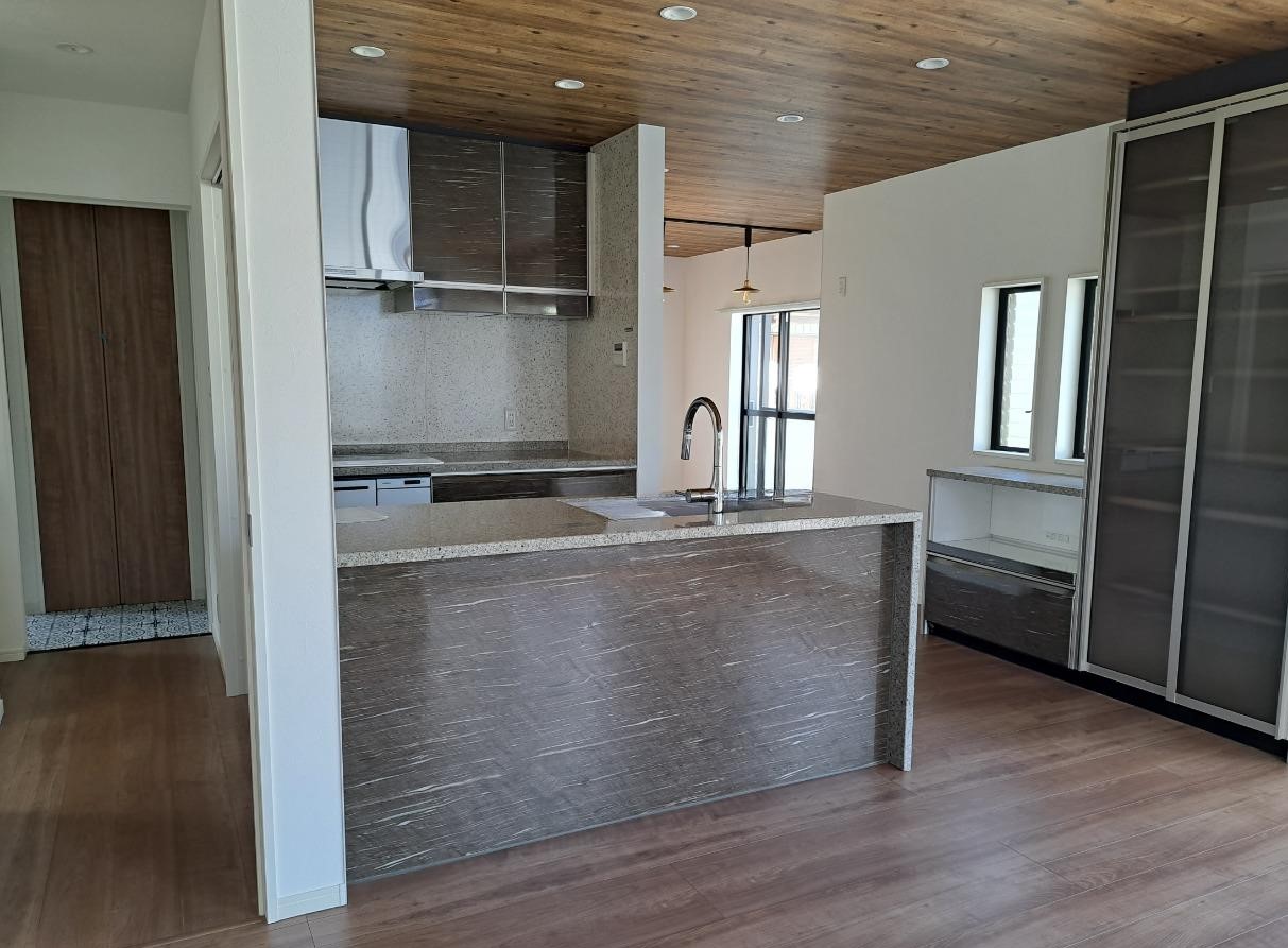 おしゃれで機能的なキッチンへリフォーム｜川口市　吉澤工務所